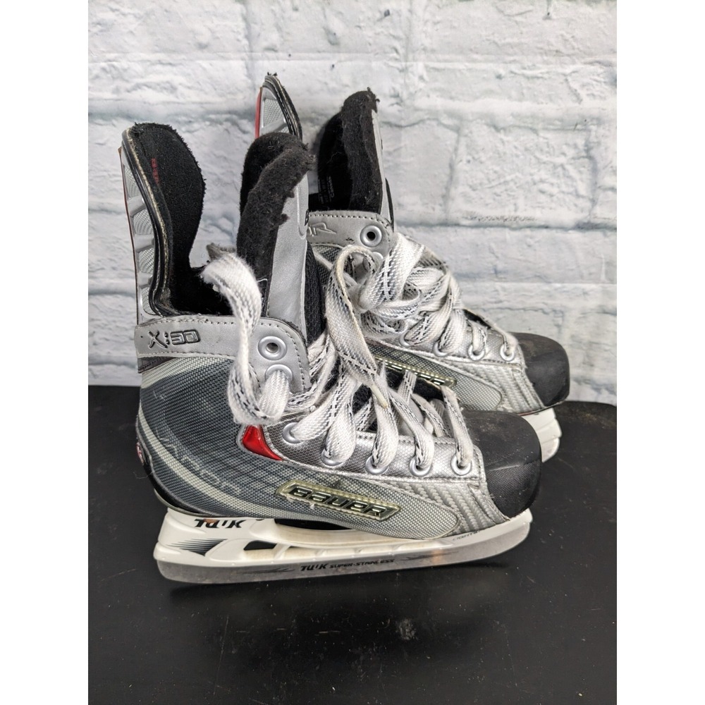 Bauer Vapor X 200 Hockey Skates 1.0 D Skate Size, Shoe Size 2. Youth